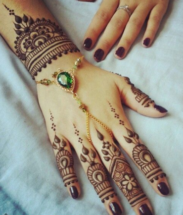 What is the importance of Mehendi in the Indian Wedding