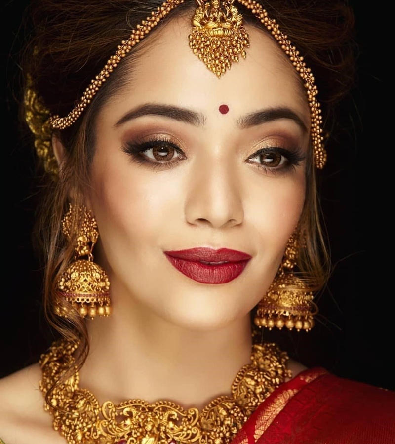 Emerging Makeup Trends For Brides In 2020